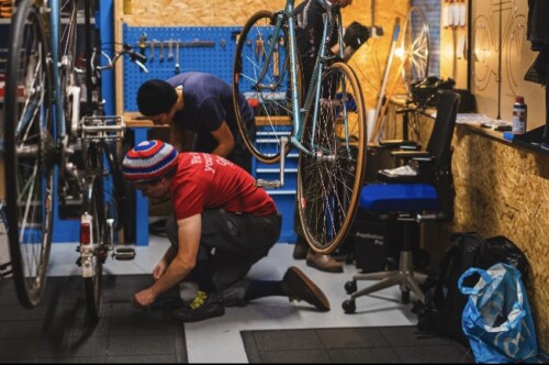Learn to fix your bicycle yourself in the Bike Kitchen