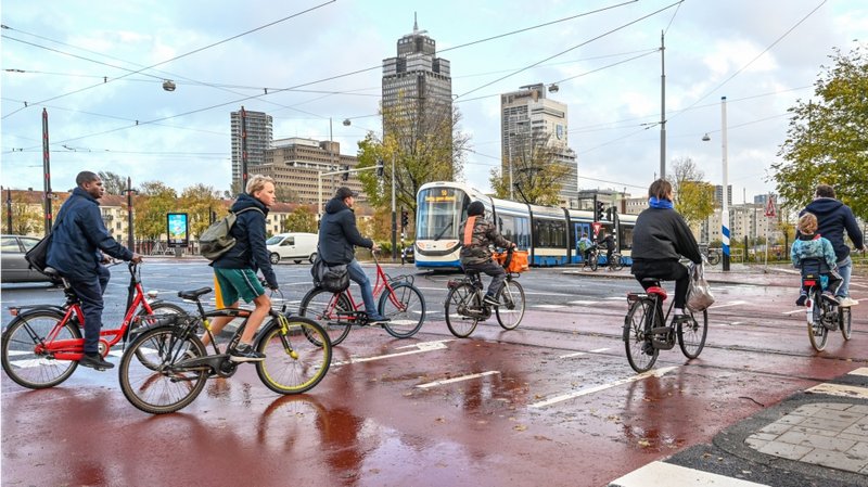 Smart adjustments to one of the busiest bicycle intersections in ...