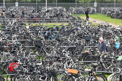 Tienduizenden verkeerd gestalde fietsen in het Fietsdepot van Amsterdam